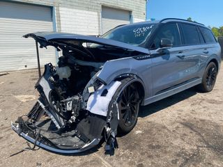 2025 Lincoln Aviator Reserve - Exterior Front Left Corner Image